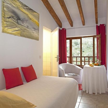 Fornalutx Petit Hotel - Bed & Breakfast Quarto foto